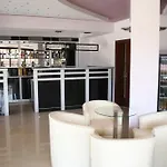 Akre 3* Kavarna