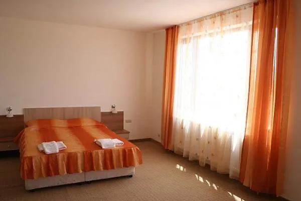 Хотел акре 3*