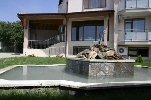 Хотел акре 3*